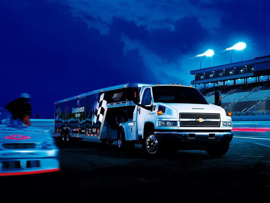  Chevrolet Kodiak C4500 SST 2004 года  (фото 2 из 4)